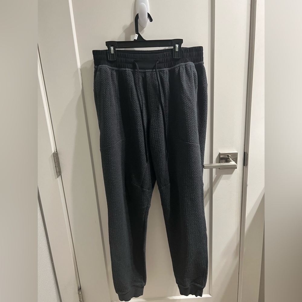 LuluLemon At ease jogger M- black